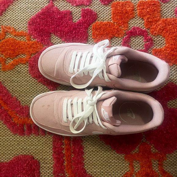 pink nike sneakers - Picture 3 of 6